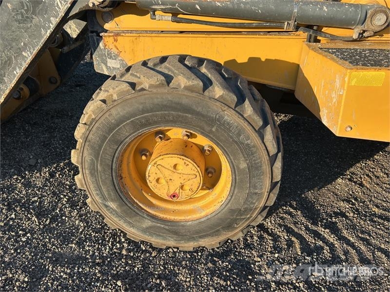 John Deere 210L EP 4x4 Landscape Loader Pyöräkuormaajat