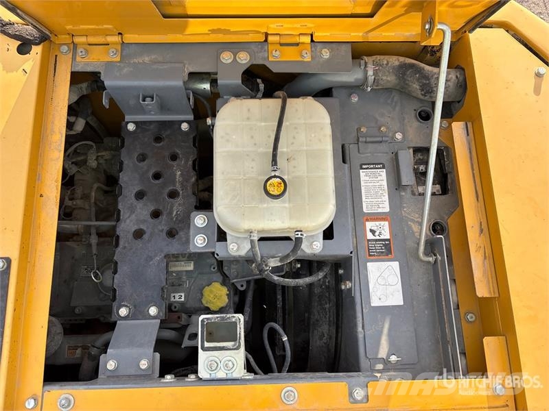 John Deere 245G LC Tracked Excavator Roomikekskavaatorid