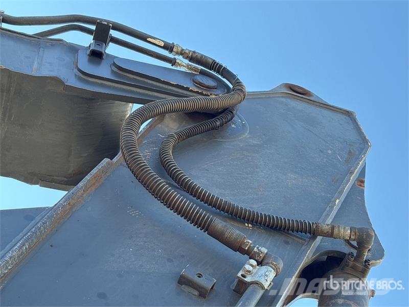 John Deere 245G LC Tracked Excavator Raupenbagger