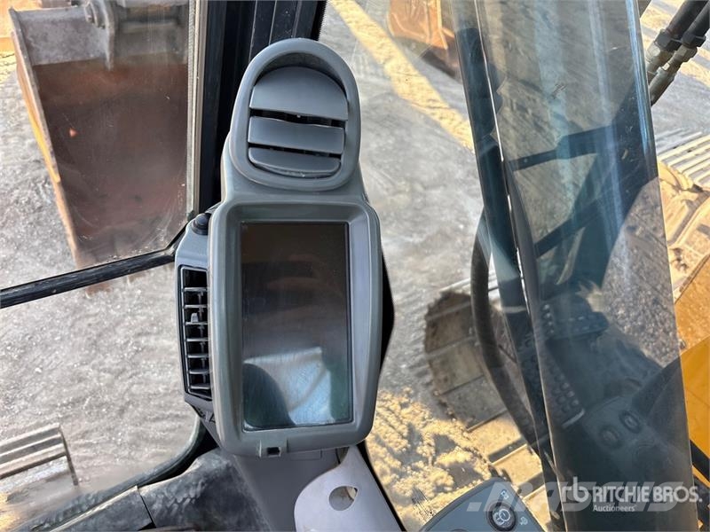 John Deere 245G LC Tracked Excavator Roomikekskavaatorid