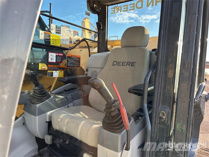 John Deere 245G LC Tracked Excavator Roomikekskavaatorid