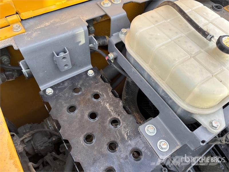 John Deere 245G LC Tracked Excavator Roomikekskavaatorid