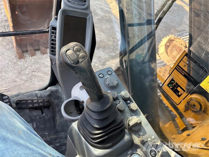 John Deere 245G LC Tracked Excavator Roomikekskavaatorid