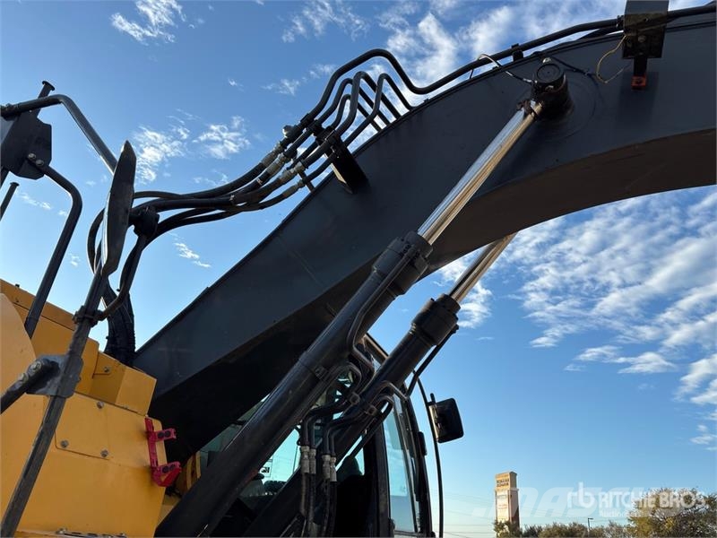 John Deere 245G LC Tracked Excavator Roomikekskavaatorid