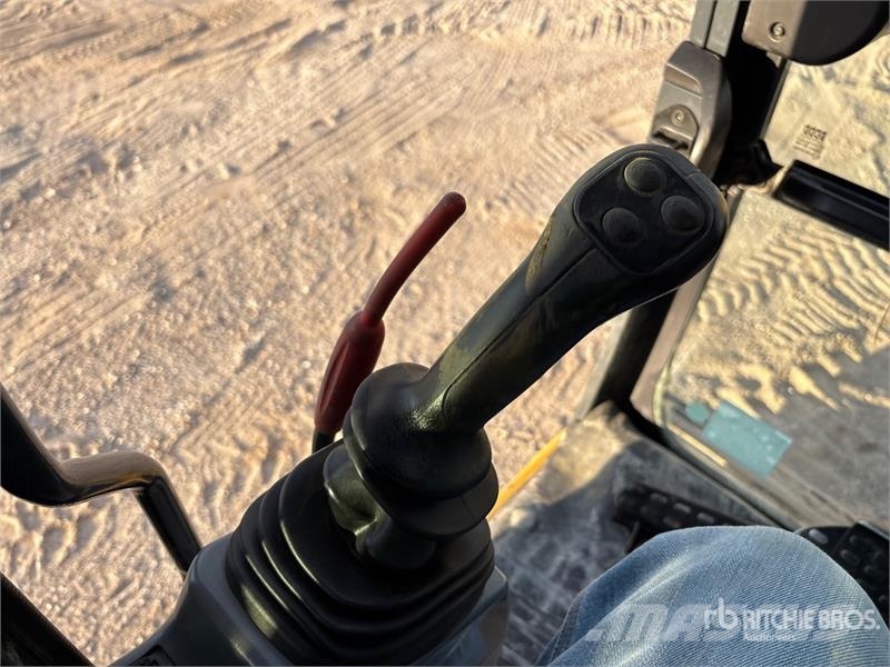 John Deere 245G LC Tracked Excavator Roomikekskavaatorid