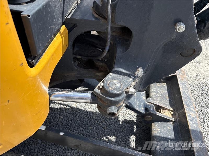 John Deere 26G Mini rýpadla < 7t