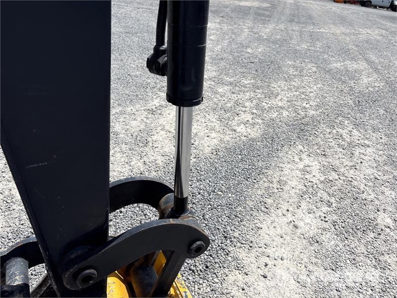 John Deere 26G Mini rýpadla < 7t