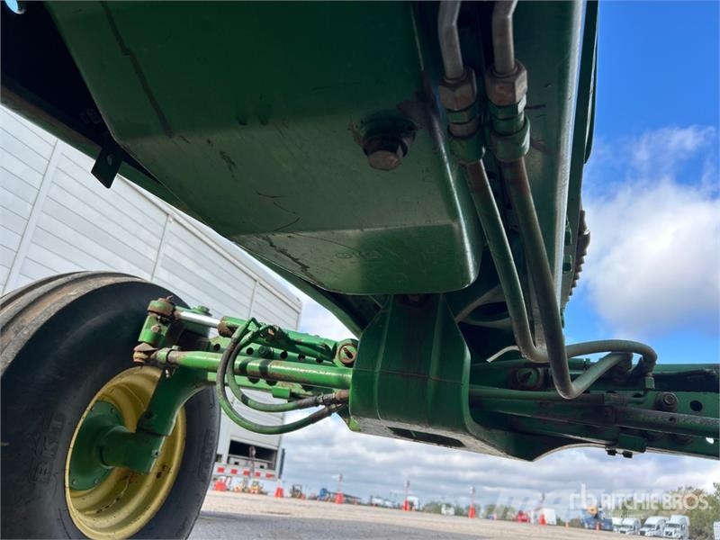 John Deere 2WD Tractor Traktori