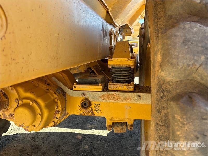 John Deere 300D Artikulētie pašizgāzēji