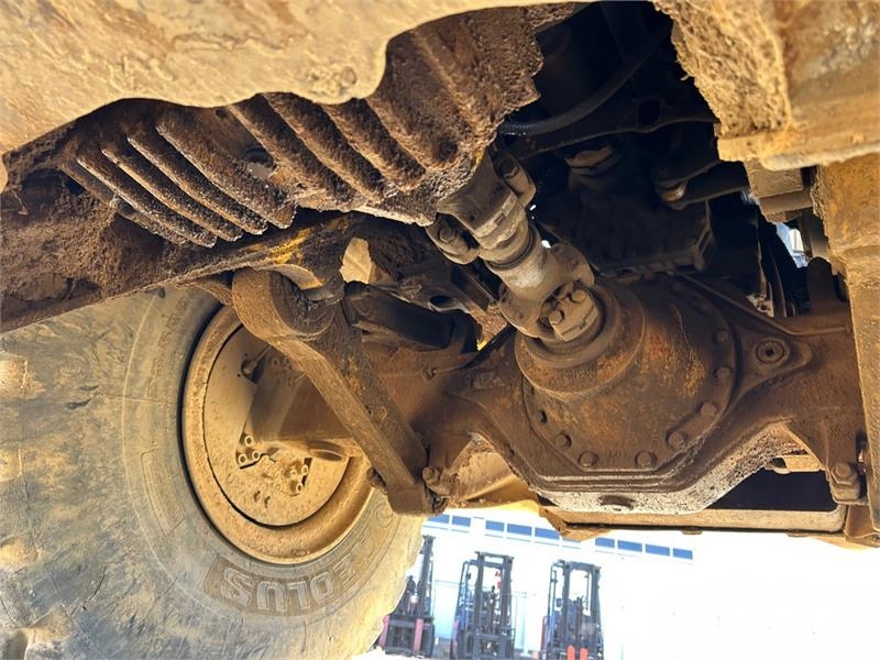 John Deere 300D 铰接式自卸车