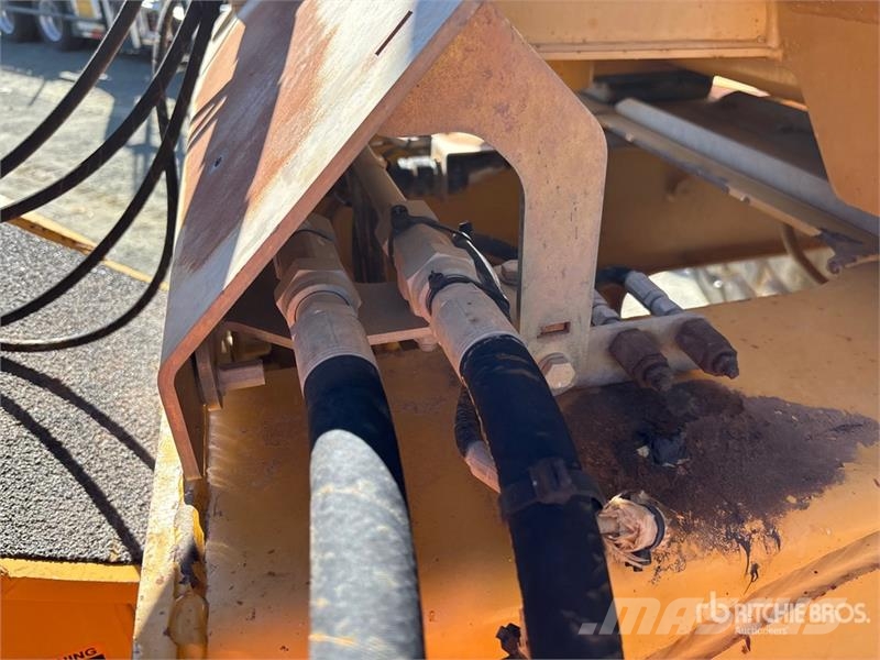 John Deere 300D Artikulētie pašizgāzēji
