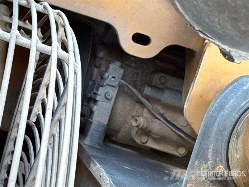 John Deere 300D Artikulētie pašizgāzēji