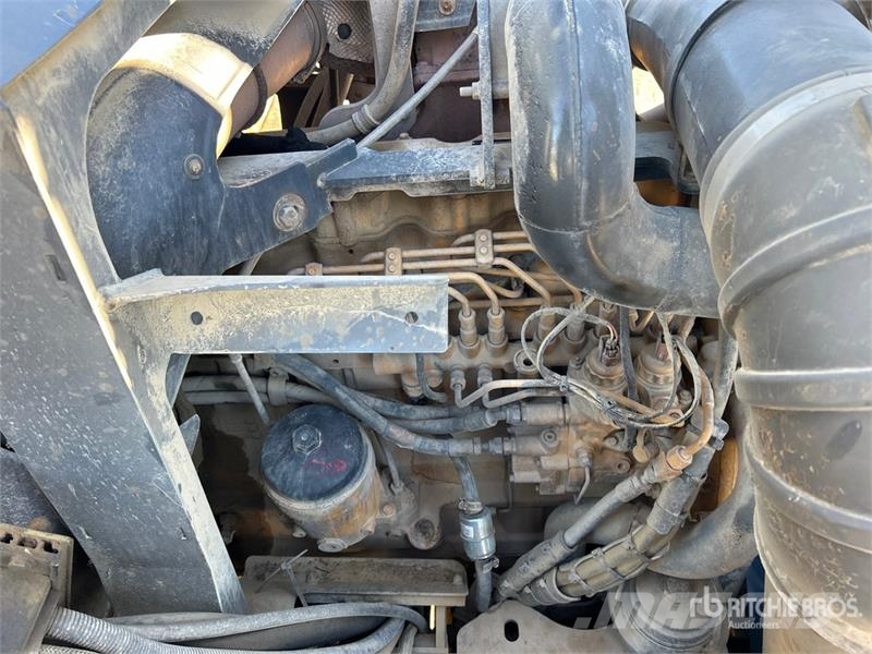 John Deere 300D 铰接式自卸车