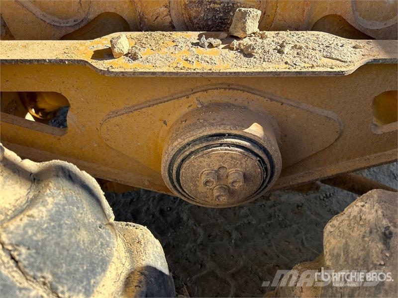 John Deere 300D 铰接式自卸车