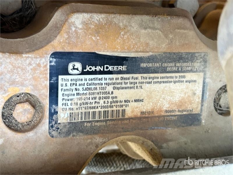 John Deere 300D 铰接式自卸车