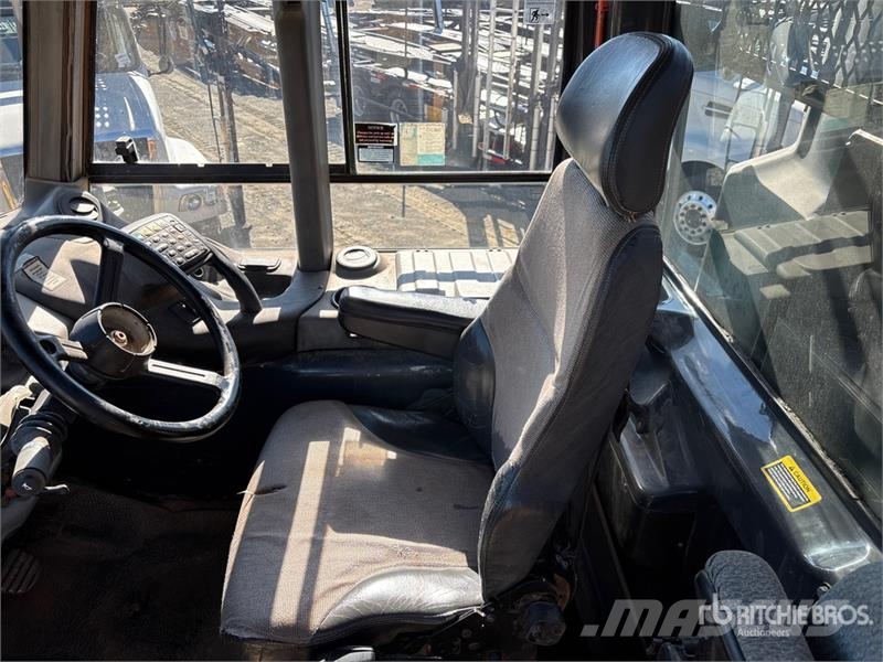 John Deere 300D Artikulētie pašizgāzēji