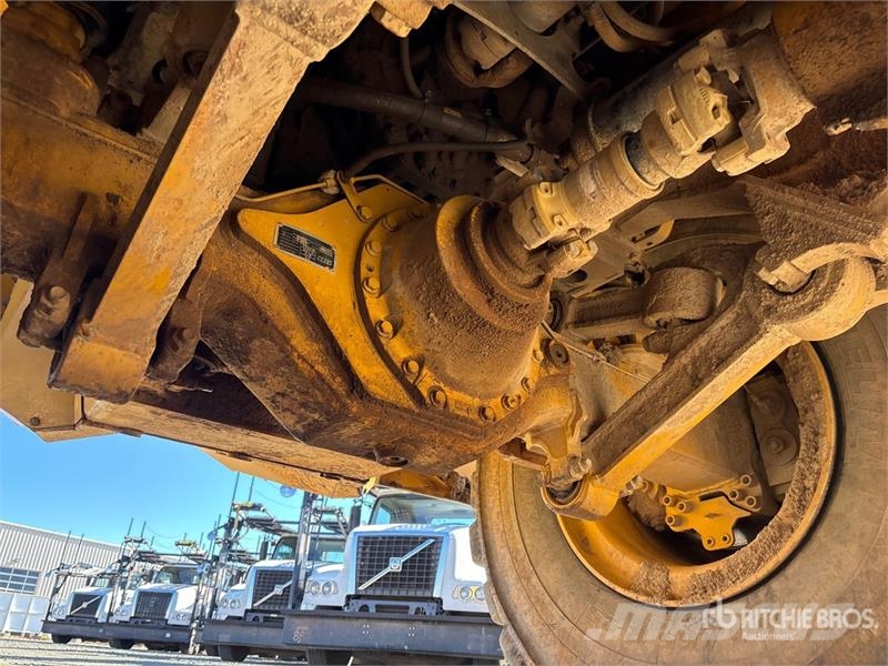 John Deere 300D Artikulētie pašizgāzēji