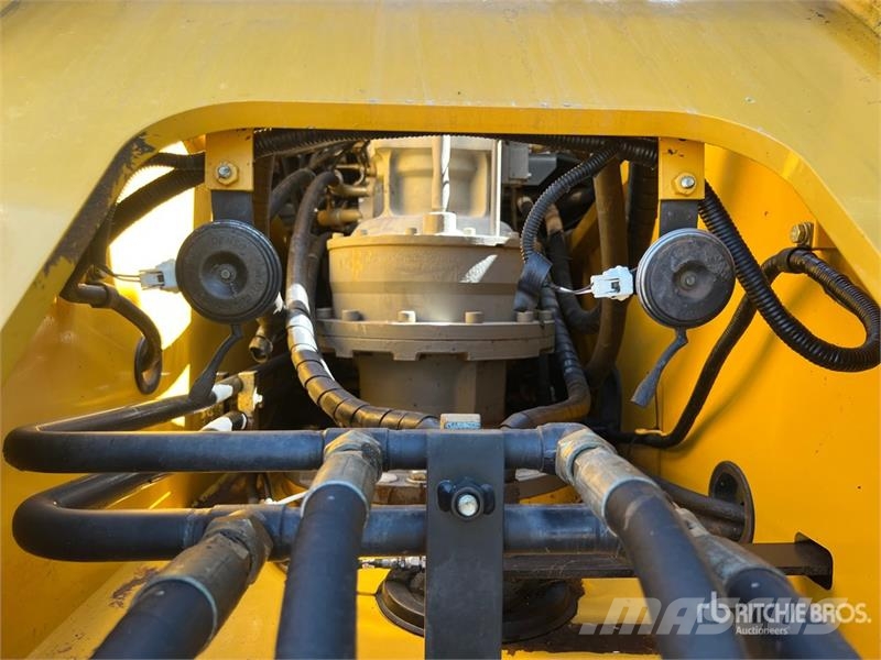 John Deere 300G LC Long Reach Tracked Excavator Paletli ekskavatörler