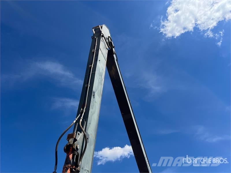 John Deere 300G LC Long Reach Tracked Excavator Paletli ekskavatörler