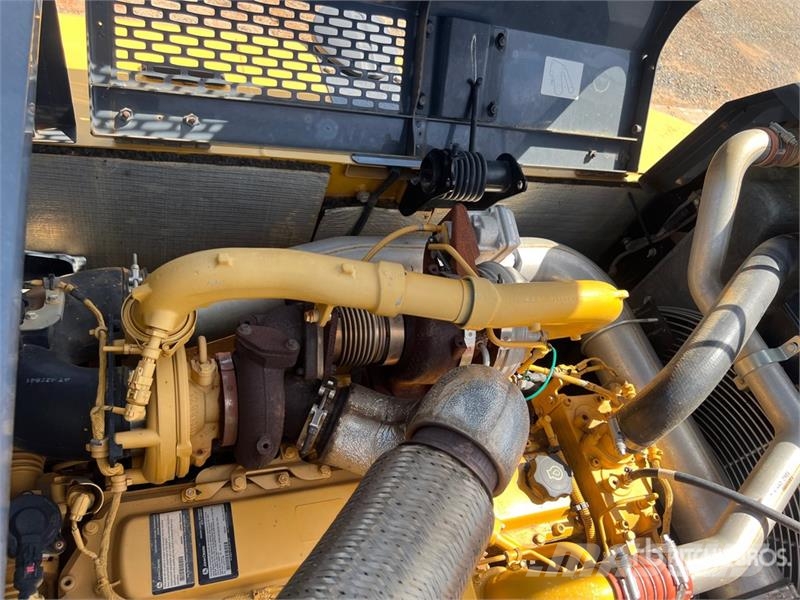 John Deere 300G LC Long Reach Tracked Excavator Paletli ekskavatörler