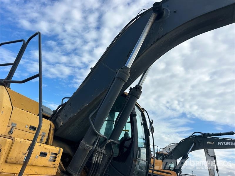 John Deere 300G LC Tracked Excavator Raupenbagger