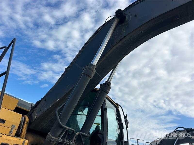 John Deere 300G LC Tracked Excavator Raupenbagger