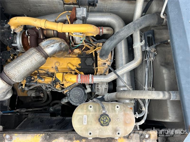 John Deere 300G LC Tracked Excavator Raupenbagger