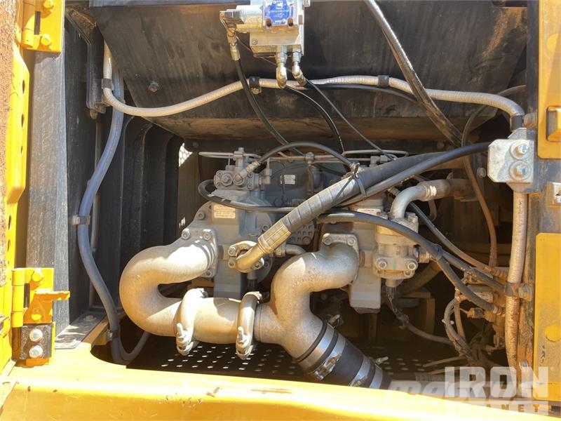John Deere 300G LC Tracked Excavator Raupenbagger