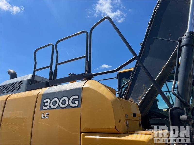 John Deere 300G LC Tracked Excavator Raupenbagger