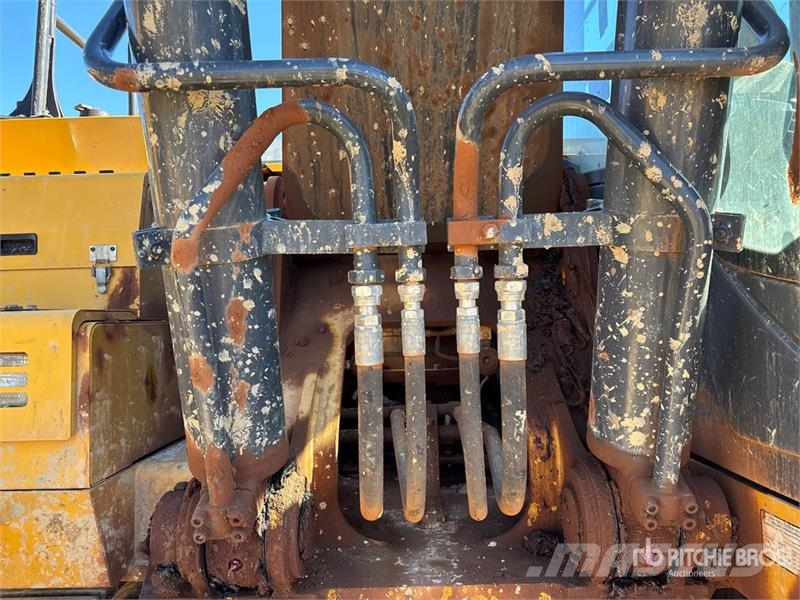 John Deere 300G LC Tracked Excavator 履带挖掘机