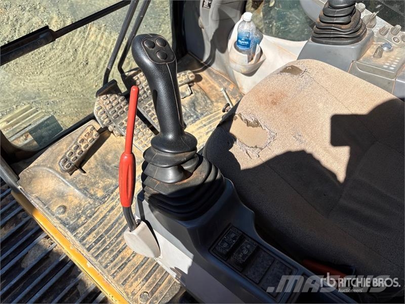 John Deere 300G LC Tracked Excavator 履带挖掘机