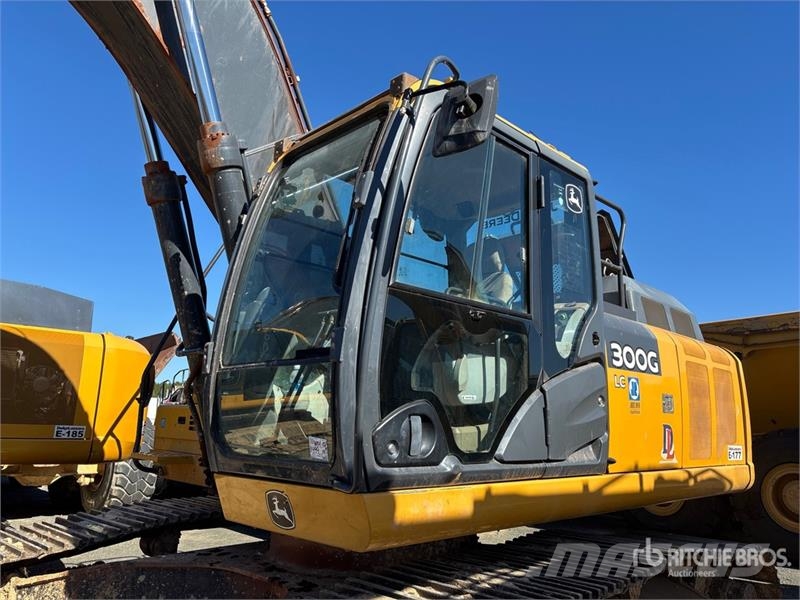 John Deere 300G LC Tracked Excavator 履带挖掘机