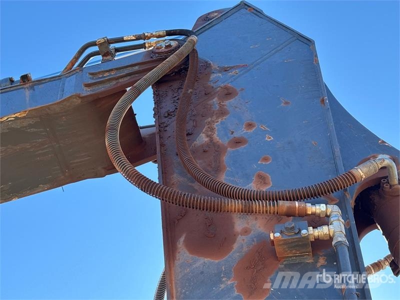 John Deere 300G LC Tracked Excavator 履带挖掘机