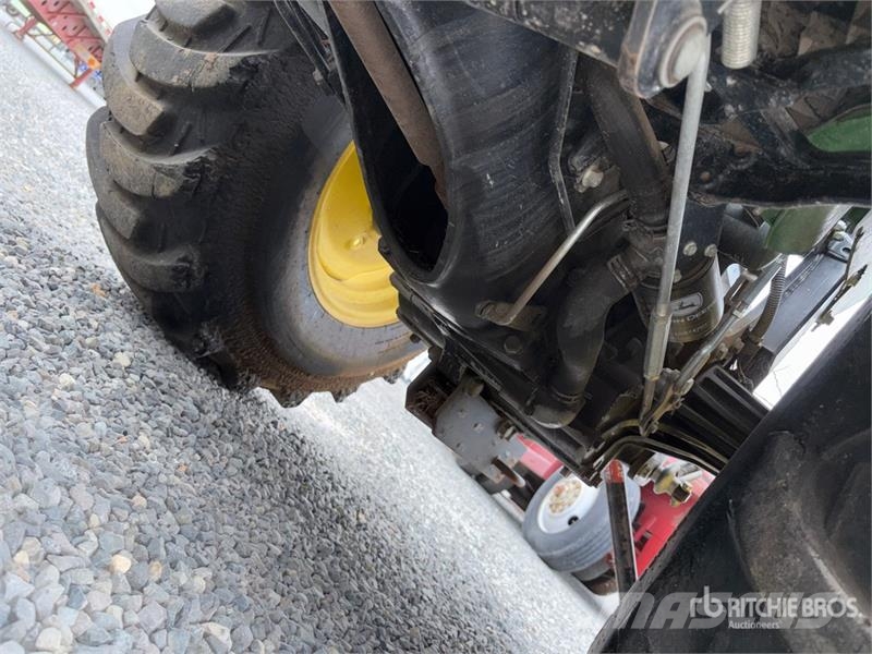 John Deere 3032E 4WD Utility Tractor Kompaktni (mali) traktori