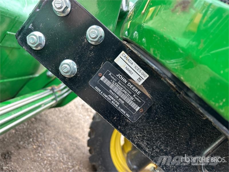 John Deere 3032E 4WD Utility Tractor Трактори