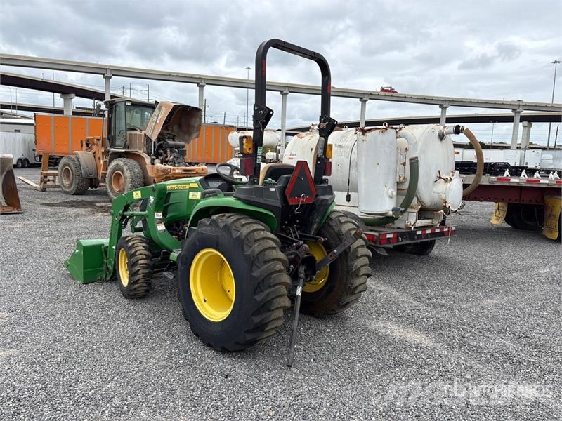 John Deere 3032E 4WD Utility Tractor Kompaktni (mali) traktori