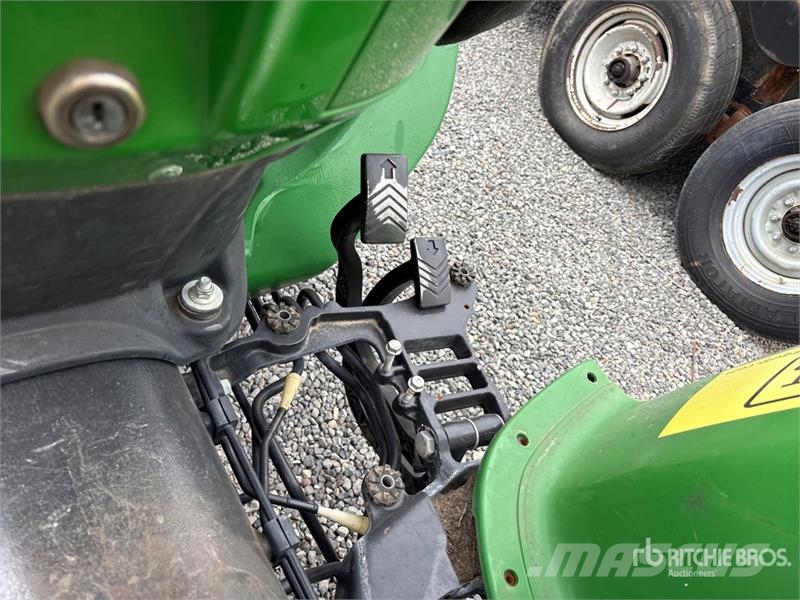John Deere 3032E 4WD Utility Tractor Kompaktni (mali) traktori