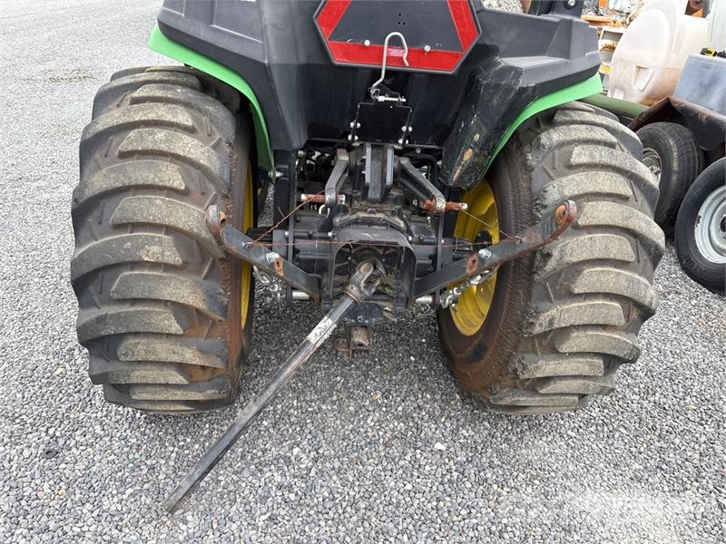 John Deere 3032E 4WD Utility Tractor Kompaktni (mali) traktori