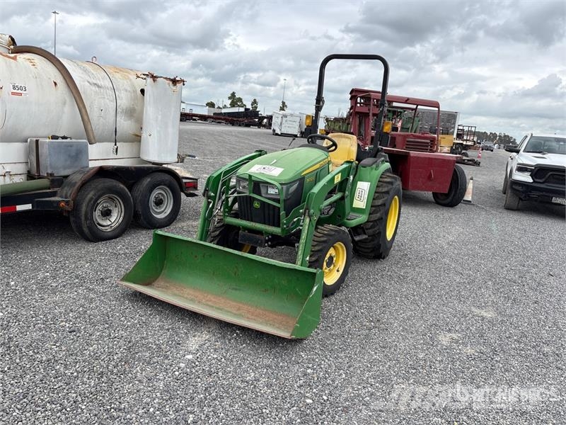 John Deere 3032E 4WD Utility Tractor Kompaktni (mali) traktori