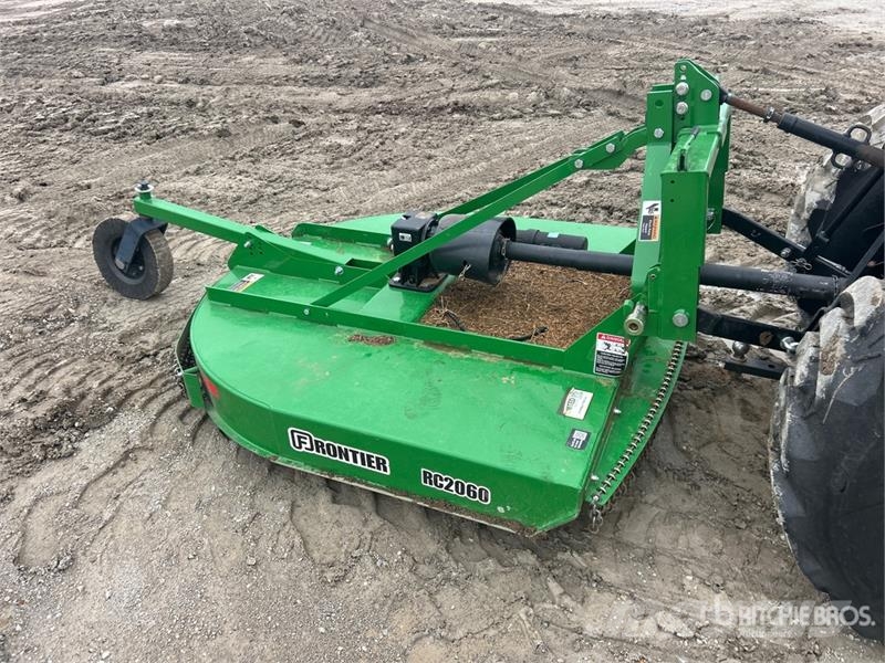 John Deere 3032E 4WD Utility Tractor Трактори