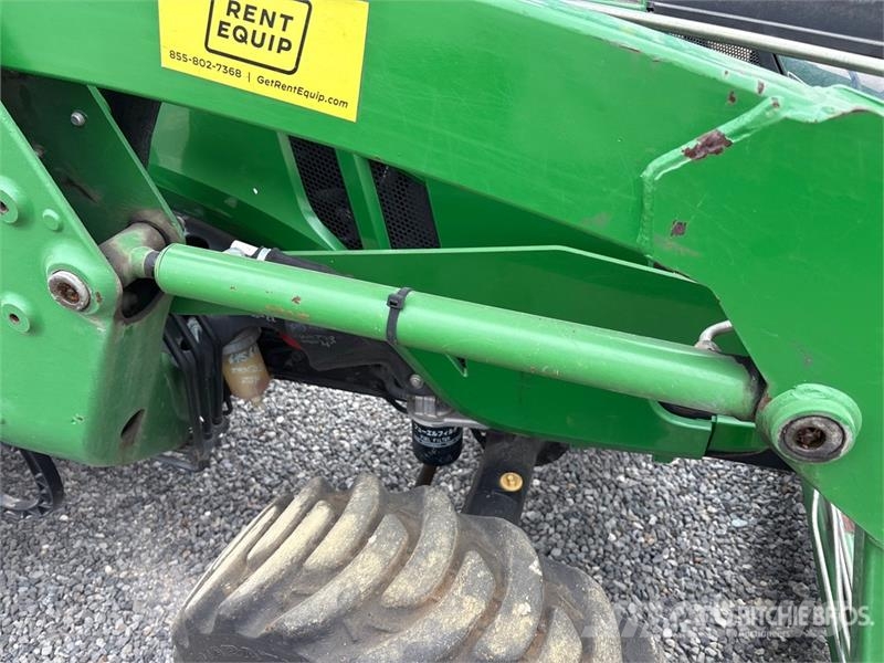 John Deere 3032E 4WD Utility Tractor Kompaktni (mali) traktori