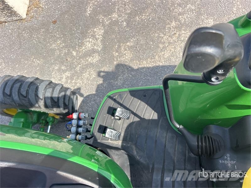 John Deere 3033R 4WD Utility Tractor Naudoti kompaktiški traktoriai