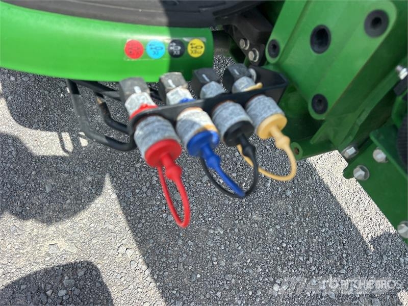 John Deere 3033R 4WD Utility Tractor Naudoti kompaktiški traktoriai