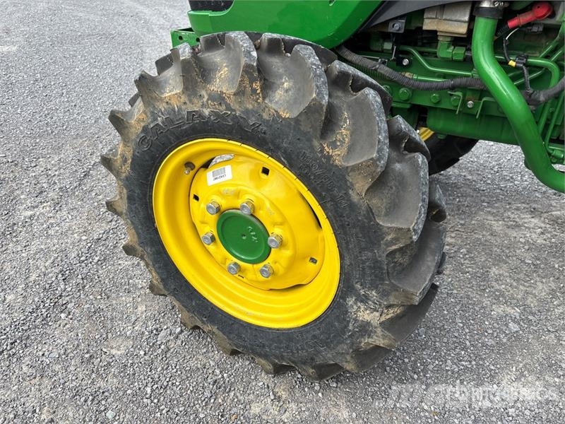 John Deere 3043D 4WD Tractor Traktorji