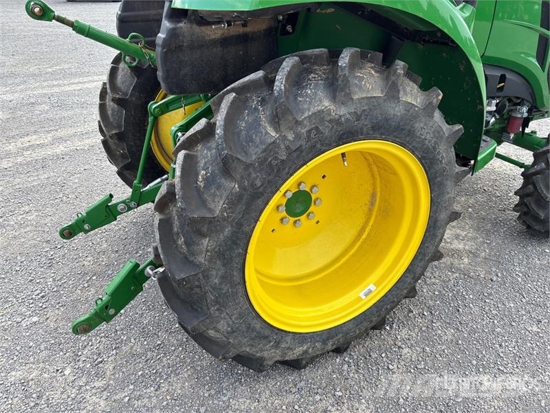 John Deere 3043D 4WD Tractor Traktorji