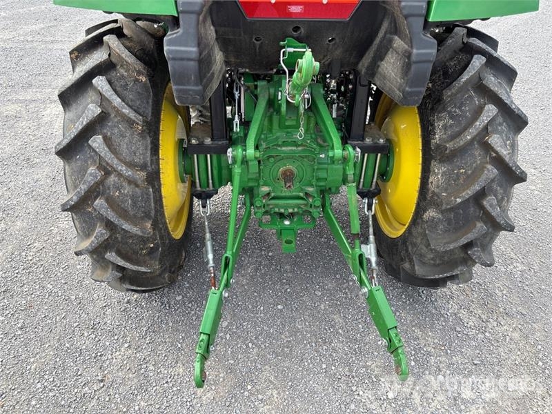 John Deere 3043D 4WD Tractor Traktorji