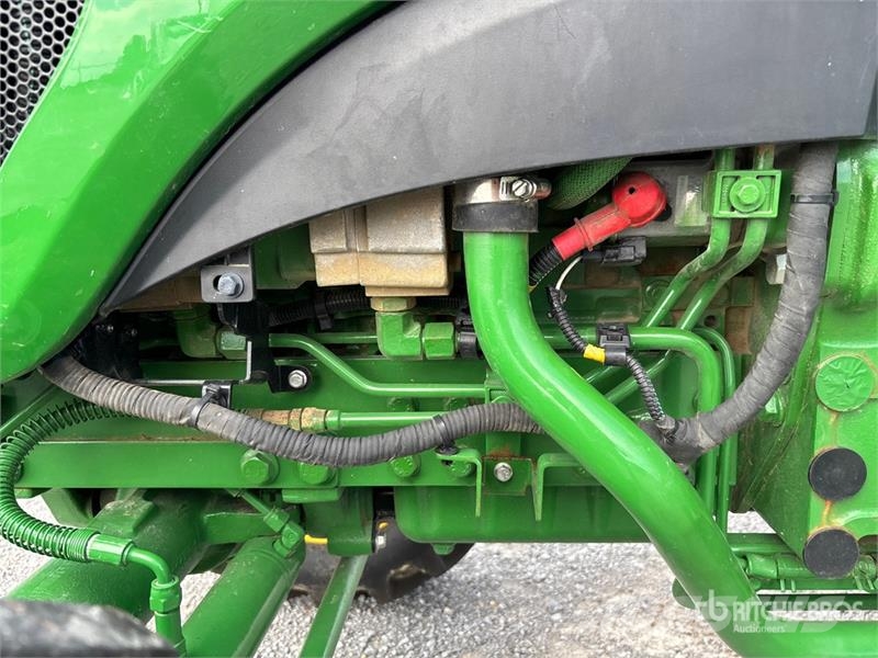 John Deere 3043D 4WD Tractor Traktorji