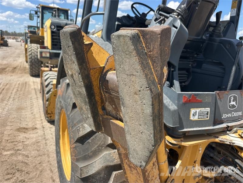 John Deere 310K Ekskavaatorlaadurid