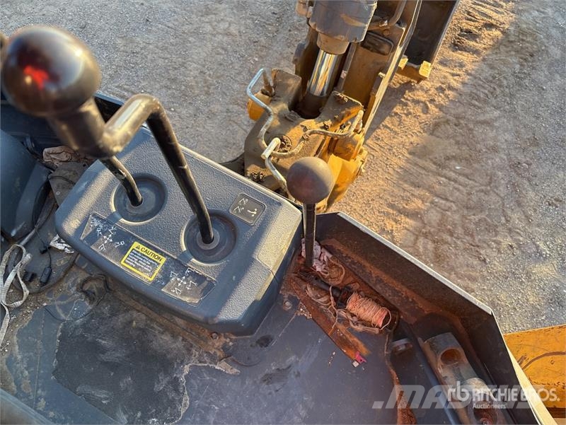 John Deere 310L EP 反鏟裝載機