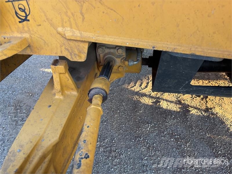 John Deere 310L EP 反鏟裝載機